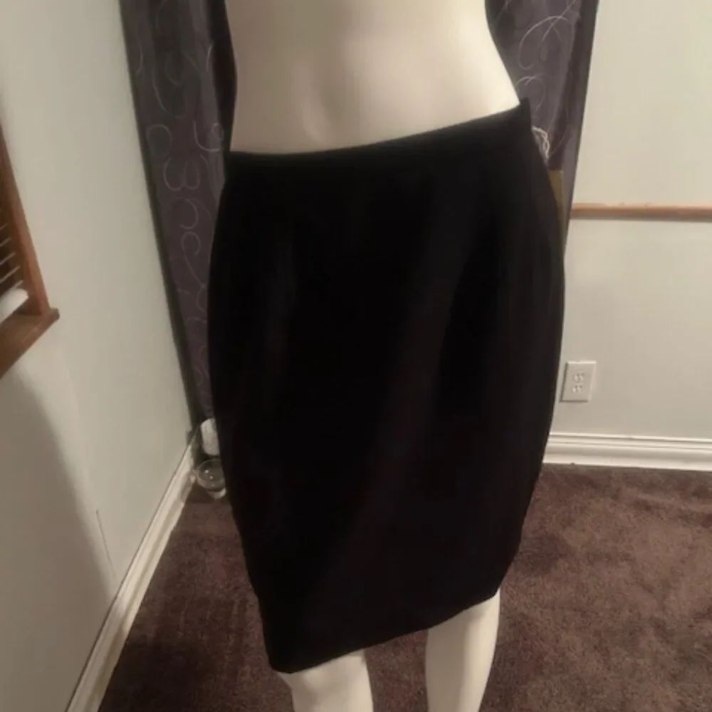 Isaac Hazan Vintage Deadstock Black Pencil skirt, size 16